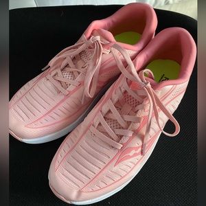 New Girls Saucony Sneakers, Pink, Size 4.5!